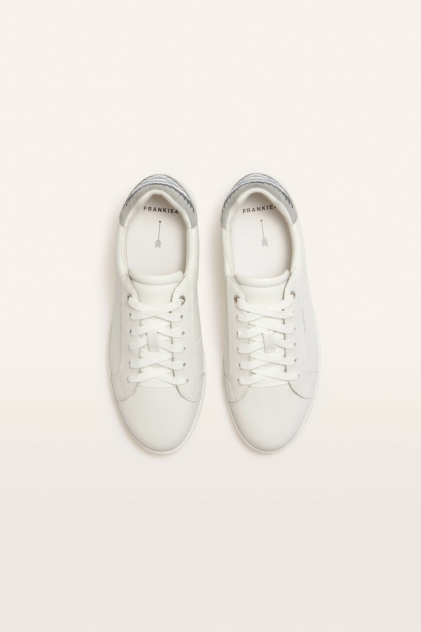 Frankie 4 Jackie V White/Blue